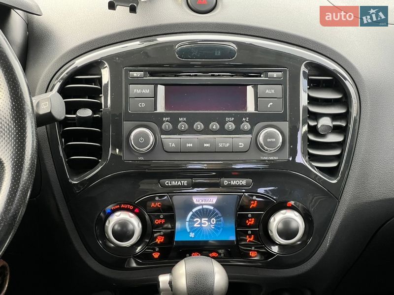 Внедорожник / Кроссовер Nissan Juke 2012 в Киеве