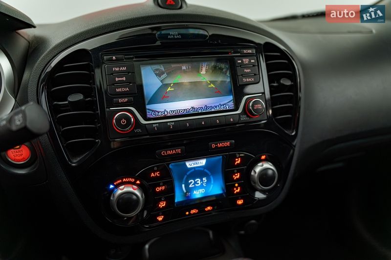 Внедорожник / Кроссовер Nissan Juke 2015 в Киеве