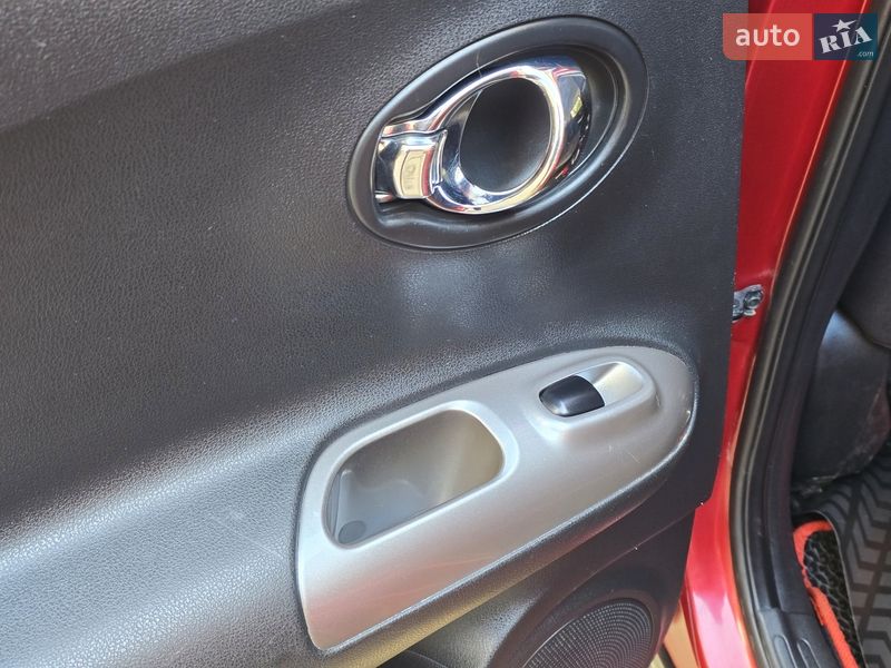 Внедорожник / Кроссовер Nissan Juke 2011 в Хмельницком