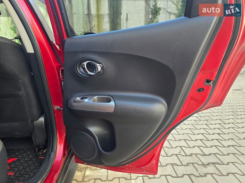 Внедорожник / Кроссовер Nissan Juke 2011 в Хмельницком