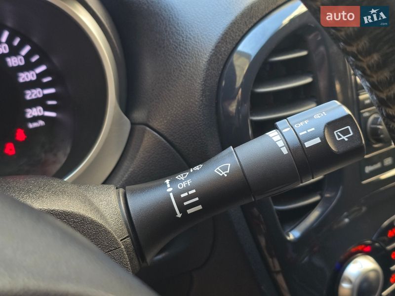 Внедорожник / Кроссовер Nissan Juke 2011 в Хмельницком