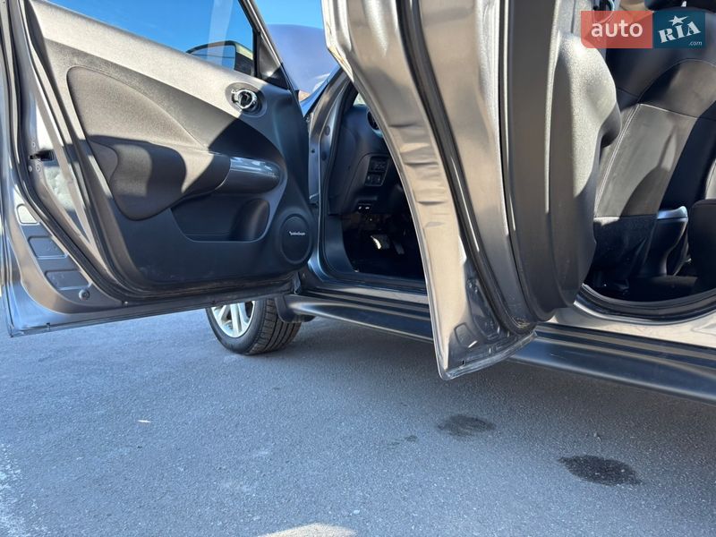 Внедорожник / Кроссовер Nissan Juke 2016 в Хмельницком