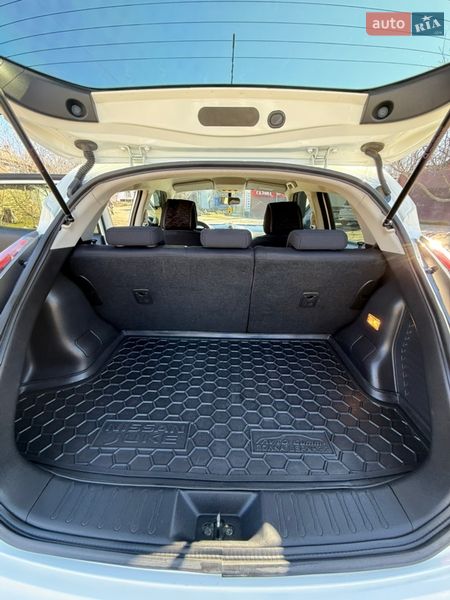 Позашляховик / Кросовер Nissan Juke 2016 в Первомайську