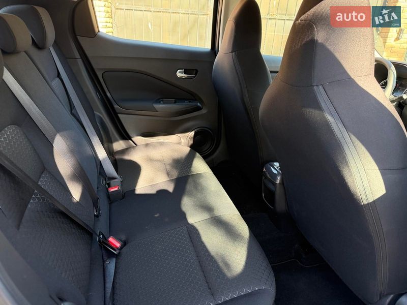 Внедорожник / Кроссовер Nissan Juke 2021 в Киеве