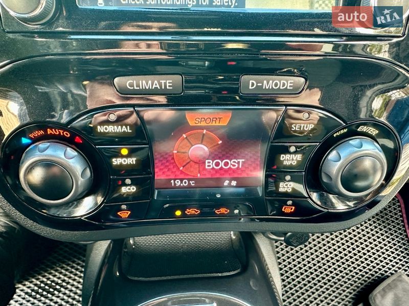 Внедорожник / Кроссовер Nissan Juke 2015 в Киеве