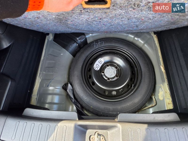 Внедорожник / Кроссовер Nissan Juke 2019 в Ровно