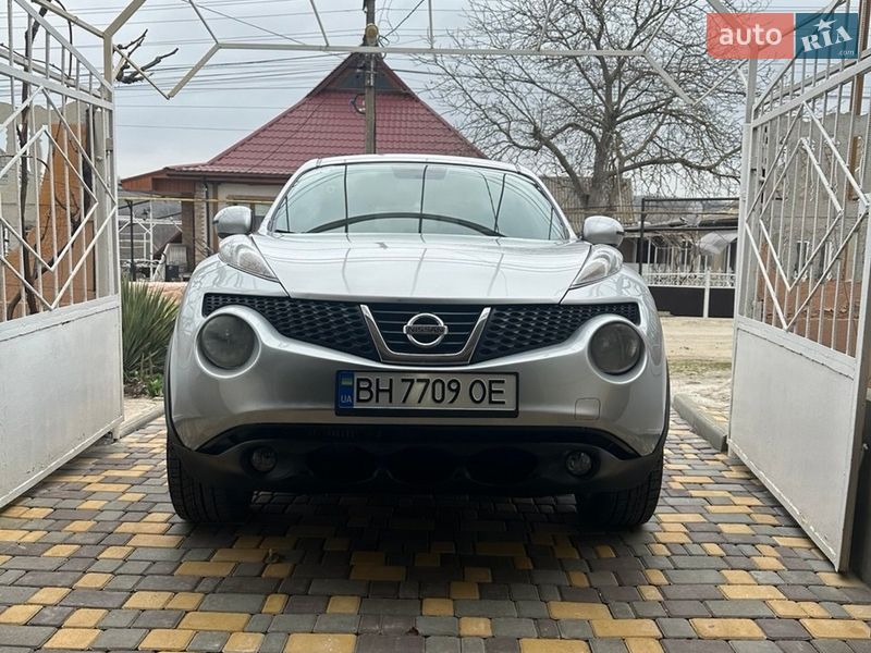 Внедорожник / Кроссовер Nissan Juke 2011 в Тарутине