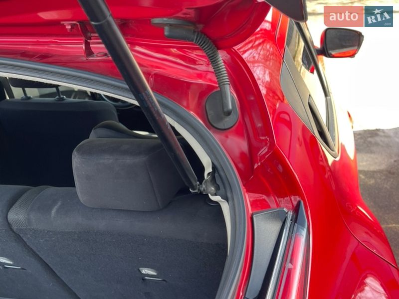 Внедорожник / Кроссовер Nissan Juke 2014 в Харькове