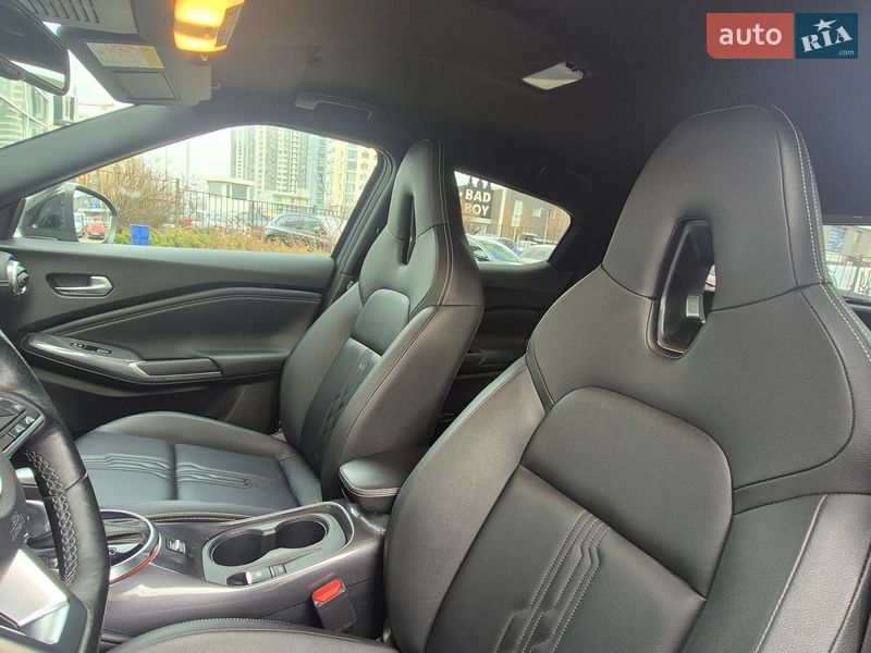 Внедорожник / Кроссовер Nissan Juke 2023 в Киеве