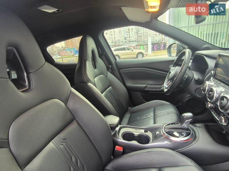 Внедорожник / Кроссовер Nissan Juke 2023 в Киеве