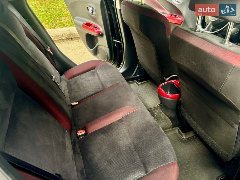 Внедорожник / Кроссовер Nissan Juke 2012 в Ровно