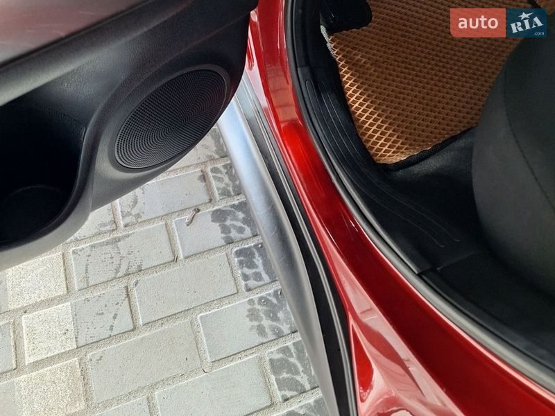 Позашляховик / Кросовер Nissan Juke 2013 в Броварах фото 32 Позашляховик / Кросовер Nissan Juke 2013 в Броварах