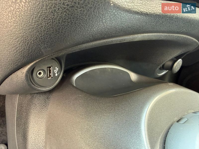 Позашляховик / Кросовер Nissan Juke 2011 в Києві фото 4 Позашляховик / Кросовер Nissan Juke 2011 в Києві