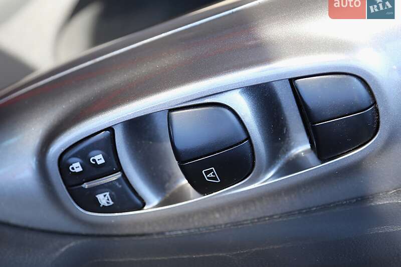 Позашляховик / Кросовер Nissan Juke 2012 в Києві фото 24 Позашляховик / Кросовер Nissan Juke 2012 в Києві