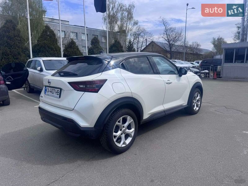 Внедорожник / Кроссовер Nissan Juke 2022 в Киеве