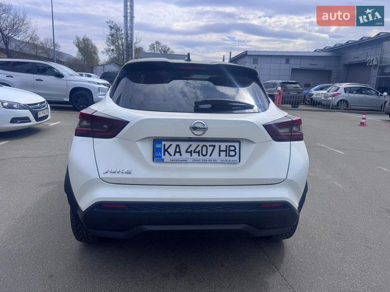 Внедорожник / Кроссовер Nissan Juke 2022 в Киеве
