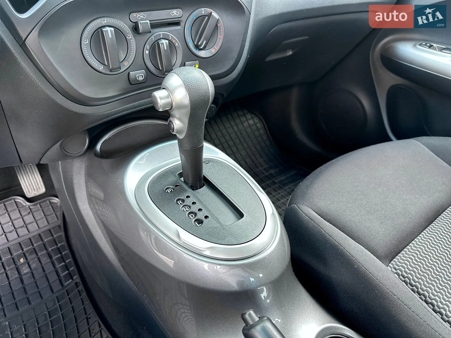2016 Nissan Juke - мініатюра 24
