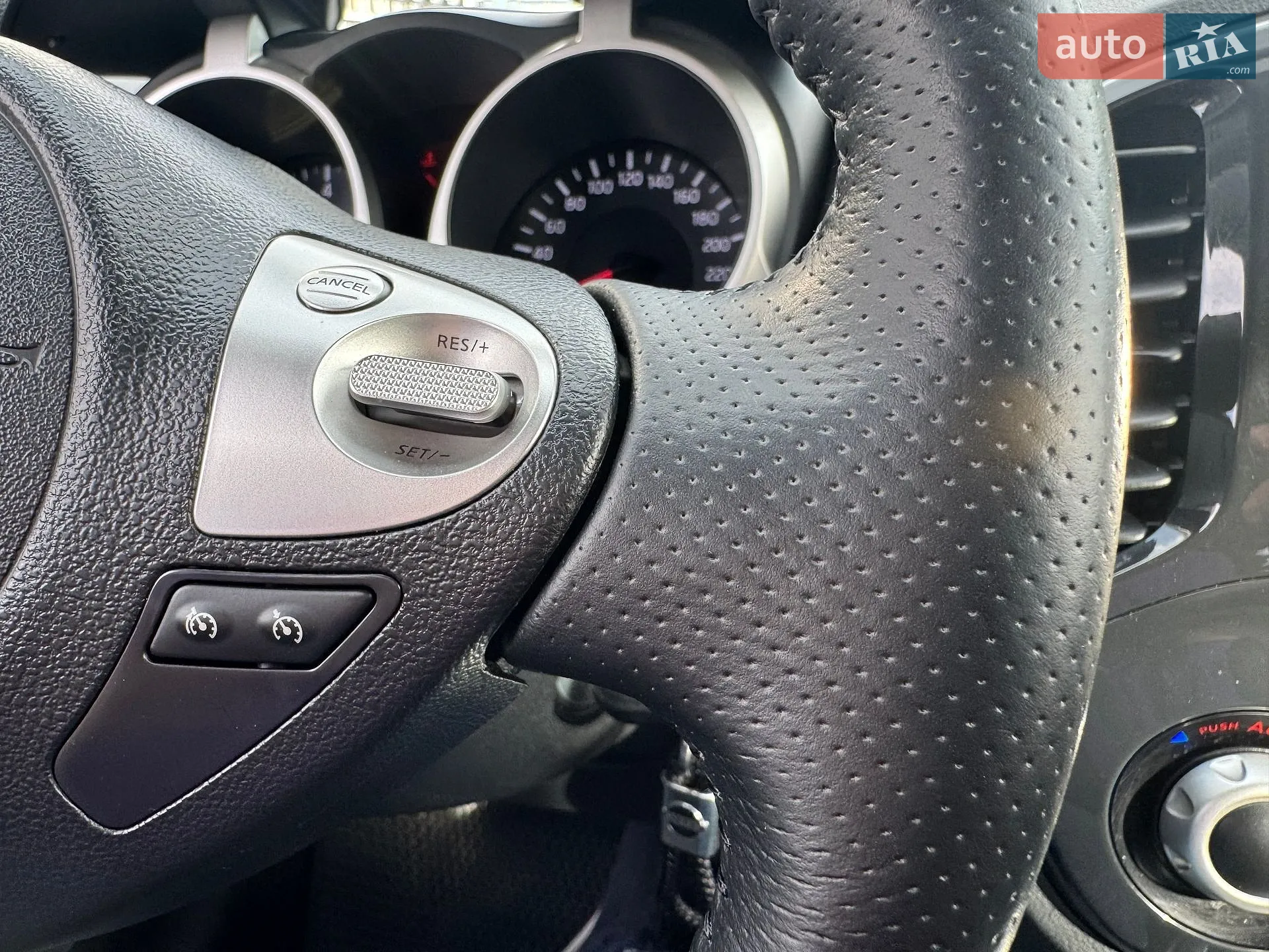2012 Nissan Juke - мініатюра 28