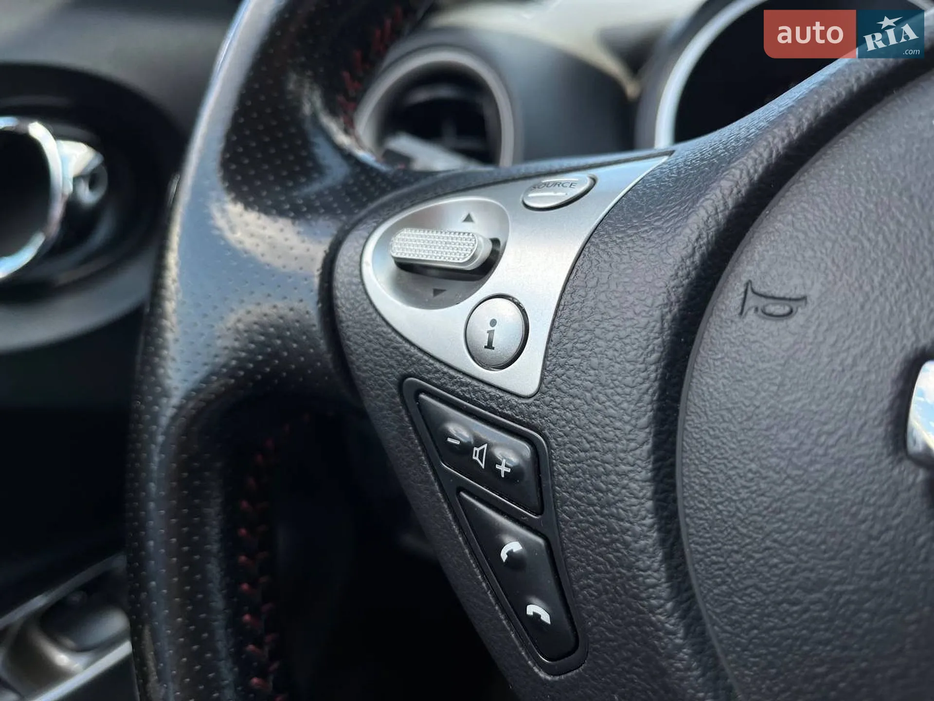 2017 Nissan Juke - мініатюра 19
