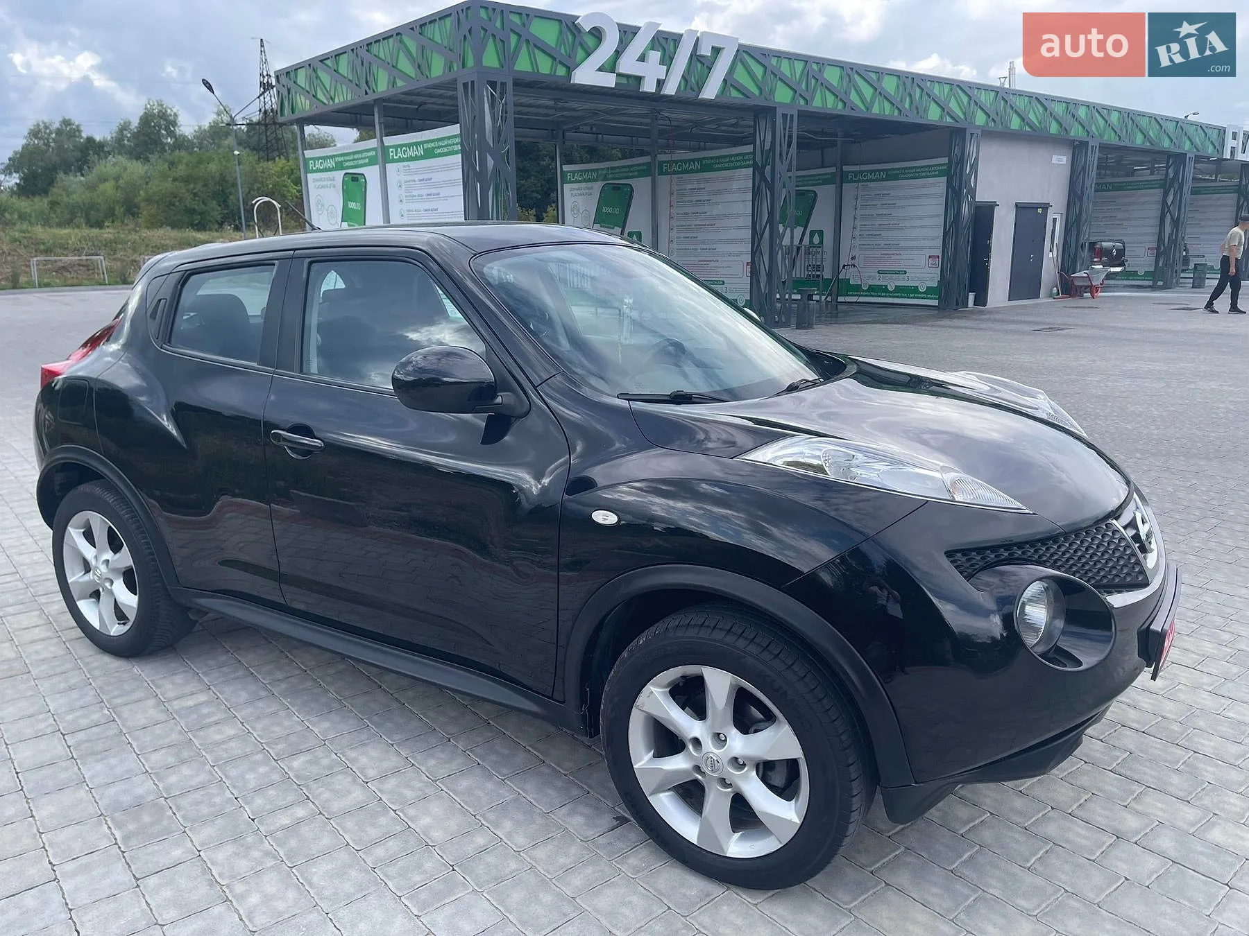 2011 Nissan Juke - мініатюра 2