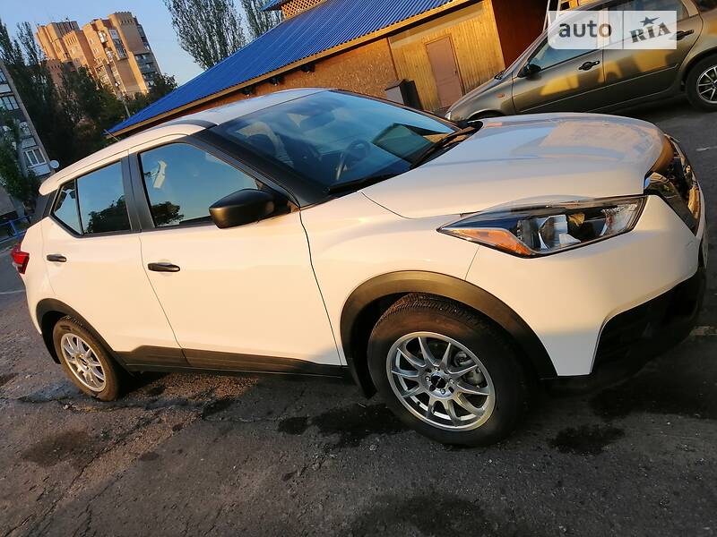 Позашляховик / Кросовер Nissan Kicks 2020 в 