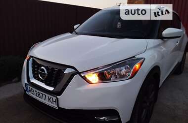 Позашляховик / Кросовер Nissan Kicks 2020 в 