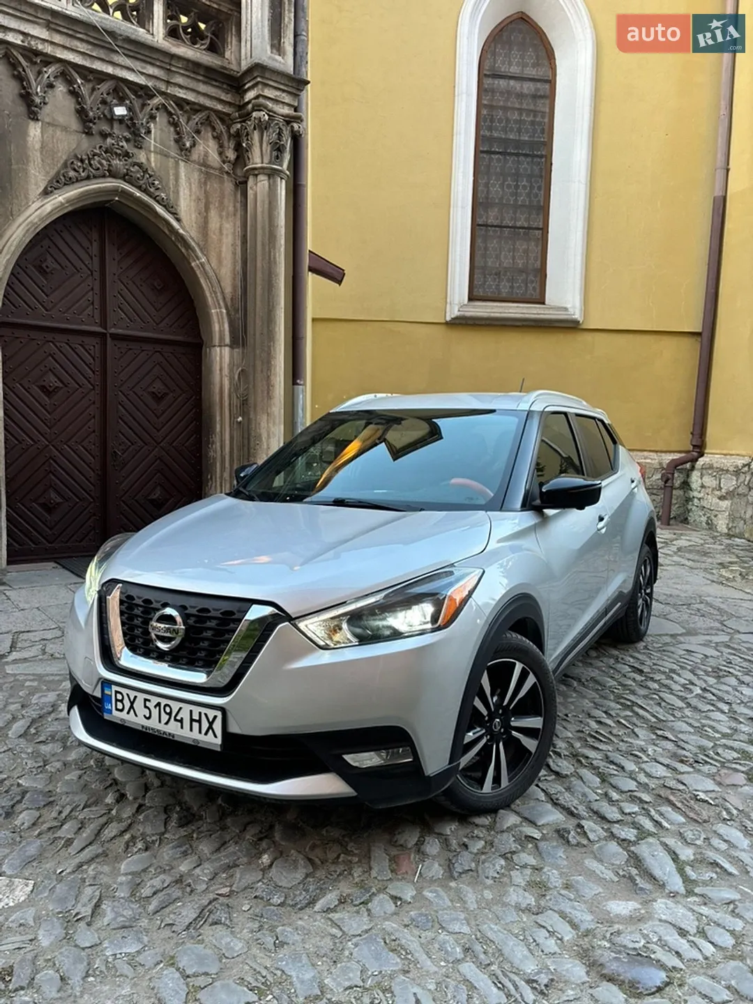 Nissan Kicks 2018 VIN 3N1CP5CU7KL470880 фото оголошення 2 з 19