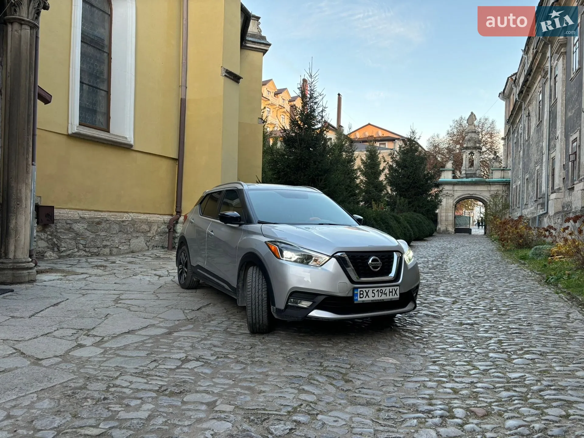 Nissan Kicks 2018 VIN 3N1CP5CU7KL470880 фото оголошення 3 з 19