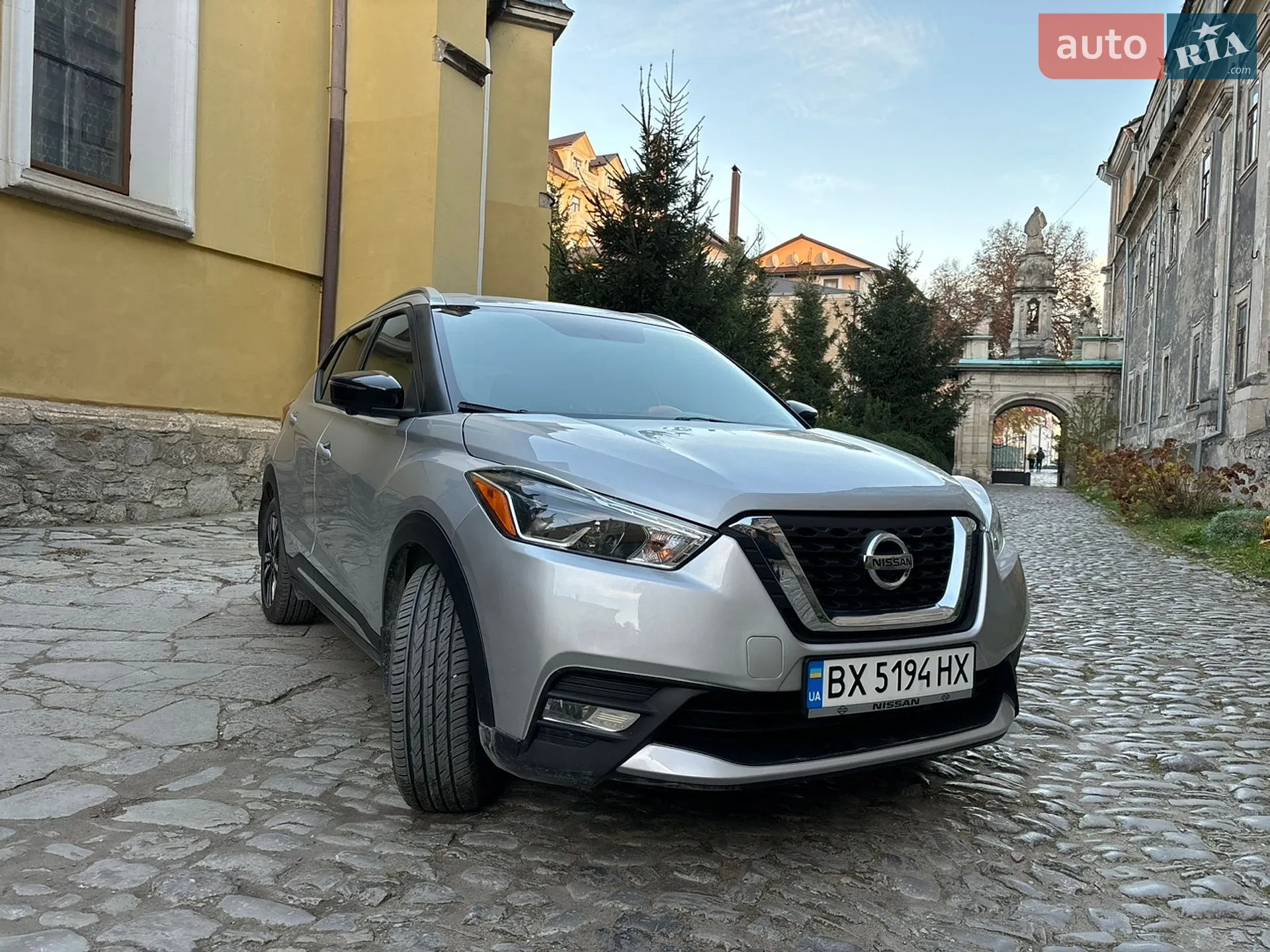 Nissan Kicks 2018 VIN 3N1CP5CU7KL470880 фото оголошення 4 з 19