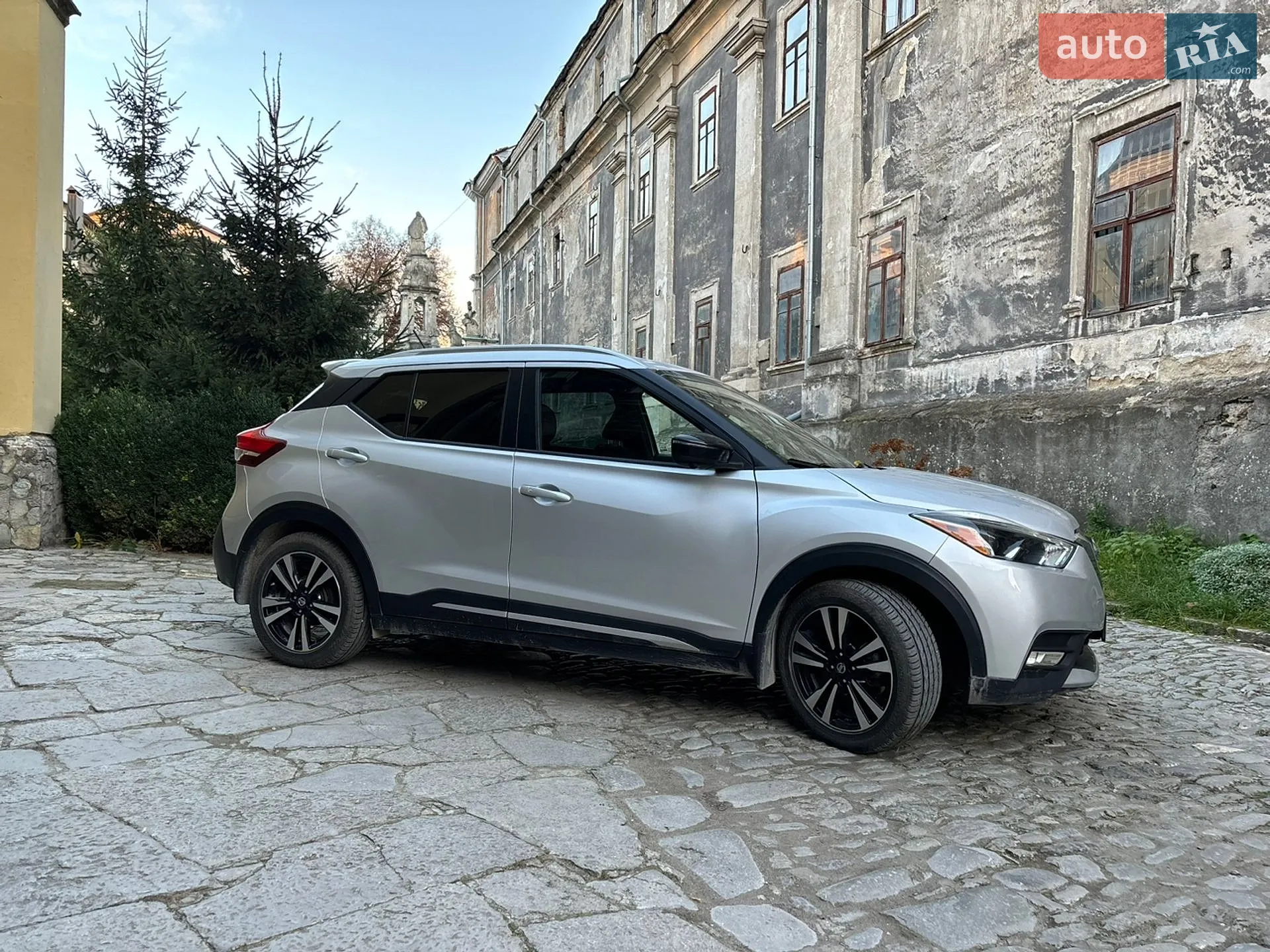 Nissan Kicks 2018 VIN 3N1CP5CU7KL470880 фото оголошення 5 з 19