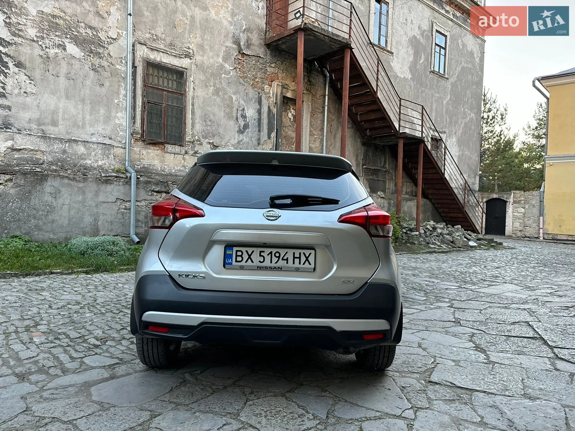 Nissan Kicks 2018 VIN 3N1CP5CU7KL470880 фото оголошення 6 з 19
