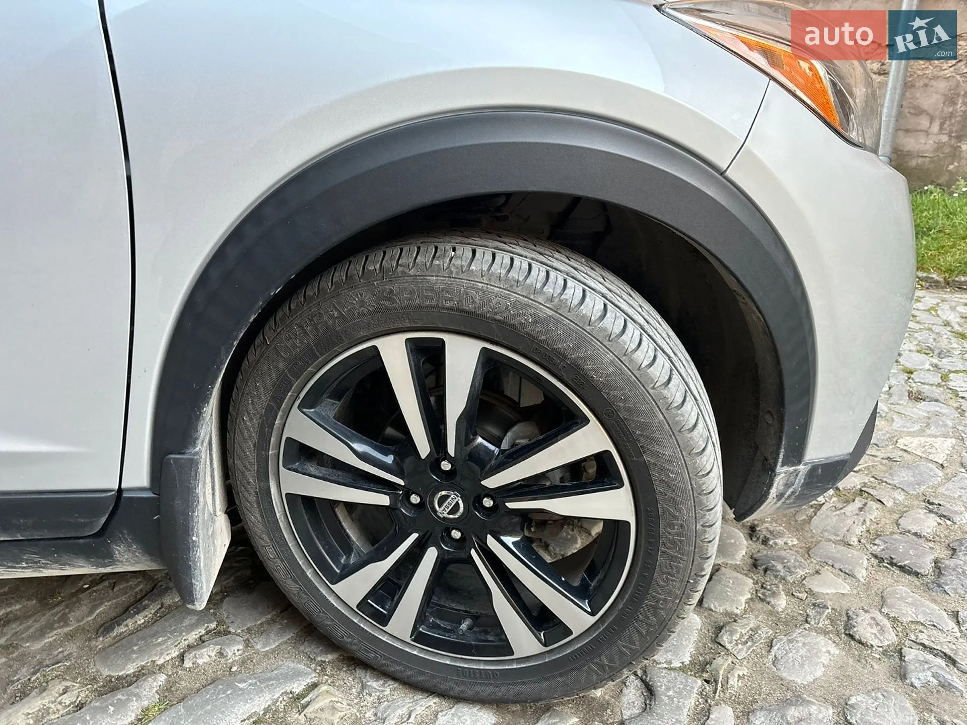 Nissan Kicks 2018 VIN 3N1CP5CU7KL470880 фото оголошення 9 з 19
