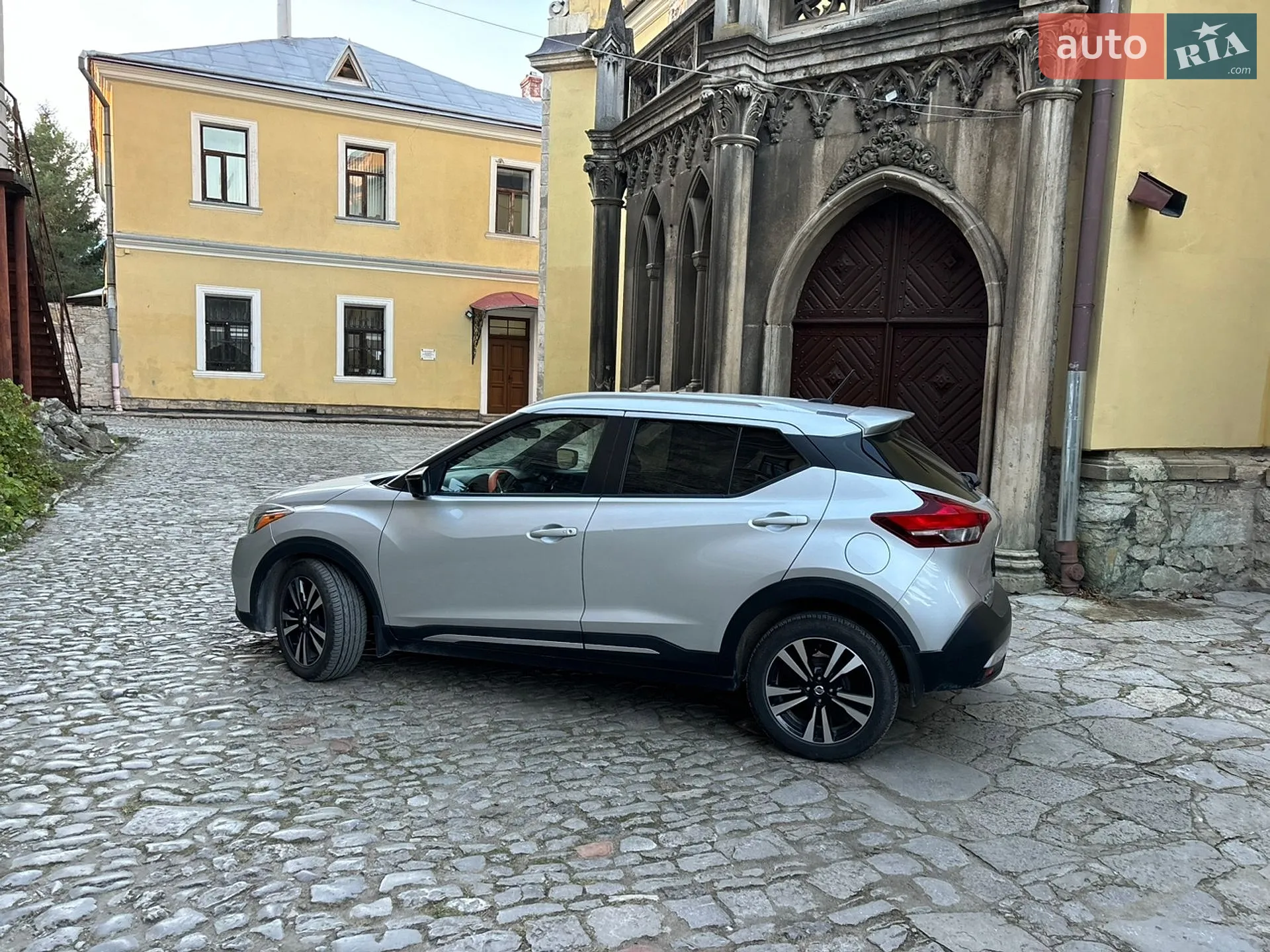 Nissan Kicks 2018 VIN 3N1CP5CU7KL470880 фото оголошення 14 з 19