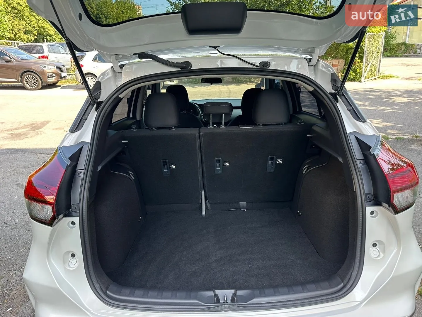 2025 Nissan Kicks - мініатюра 16
