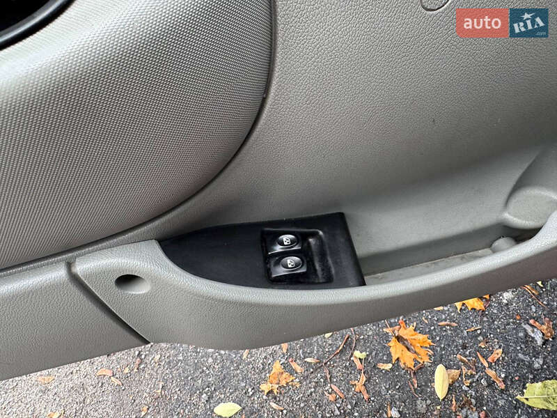 Минивэн Nissan Kubistar 2004 в Звягеле фото 18 Минивэн Nissan Kubistar 2004 в Звягеле