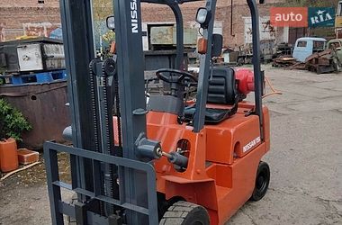 Вилочний навантажувач Nissan  L01A15W 2002 в Львові