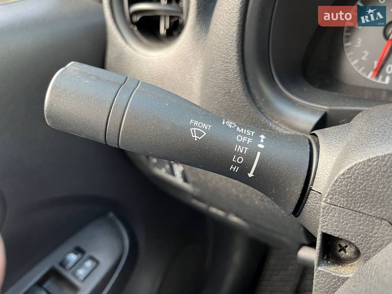 Седан Nissan Latio 2012 в Киеве