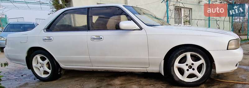 Седан Nissan Laurel 1994 в Одессе