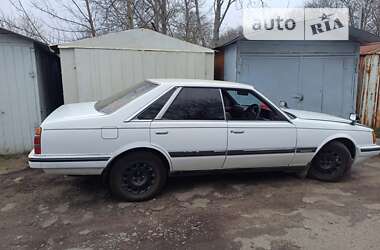 Седан Nissan Laurel 1987 в Одессе