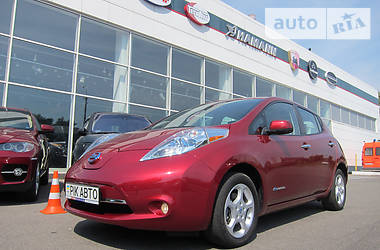 Хэтчбек Nissan Leaf 2013 в Киеве