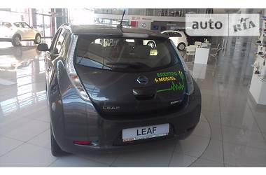 Хэтчбек Nissan Leaf 2013 в Херсоне