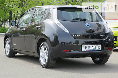 Хэтчбек Nissan Leaf 2014 в Киеве