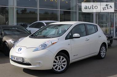 Хэтчбек Nissan Leaf 2015 в Киеве