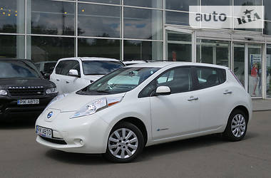 Хэтчбек Nissan Leaf 2015 в Киеве