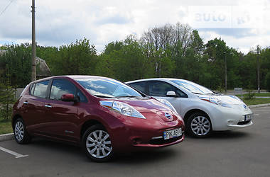 Хэтчбек Nissan Leaf 2015 в Киеве