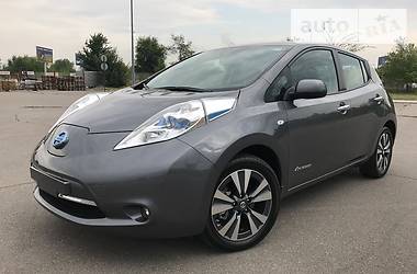 Хэтчбек Nissan Leaf 2016 в Днепре