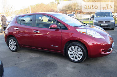 Хэтчбек Nissan Leaf 2014 в Киеве