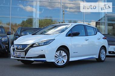 Хэтчбек Nissan Leaf 2018 в Киеве