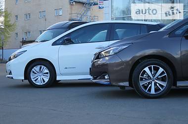 Хэтчбек Nissan Leaf 2019 в Киеве