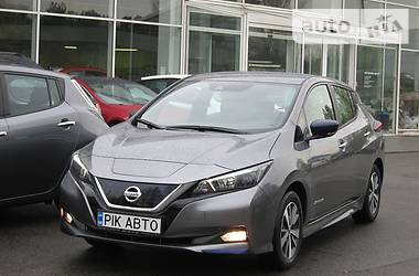 Хэтчбек Nissan Leaf 2018 в Киеве